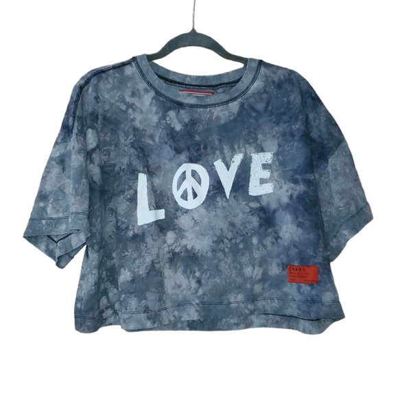 CHNGE Tops - CHNGE Power of Love Cropped tee